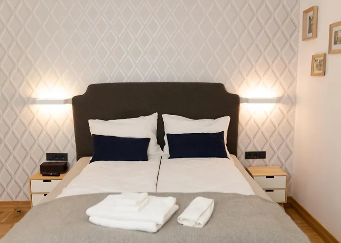 Luxury Rooms 12-1