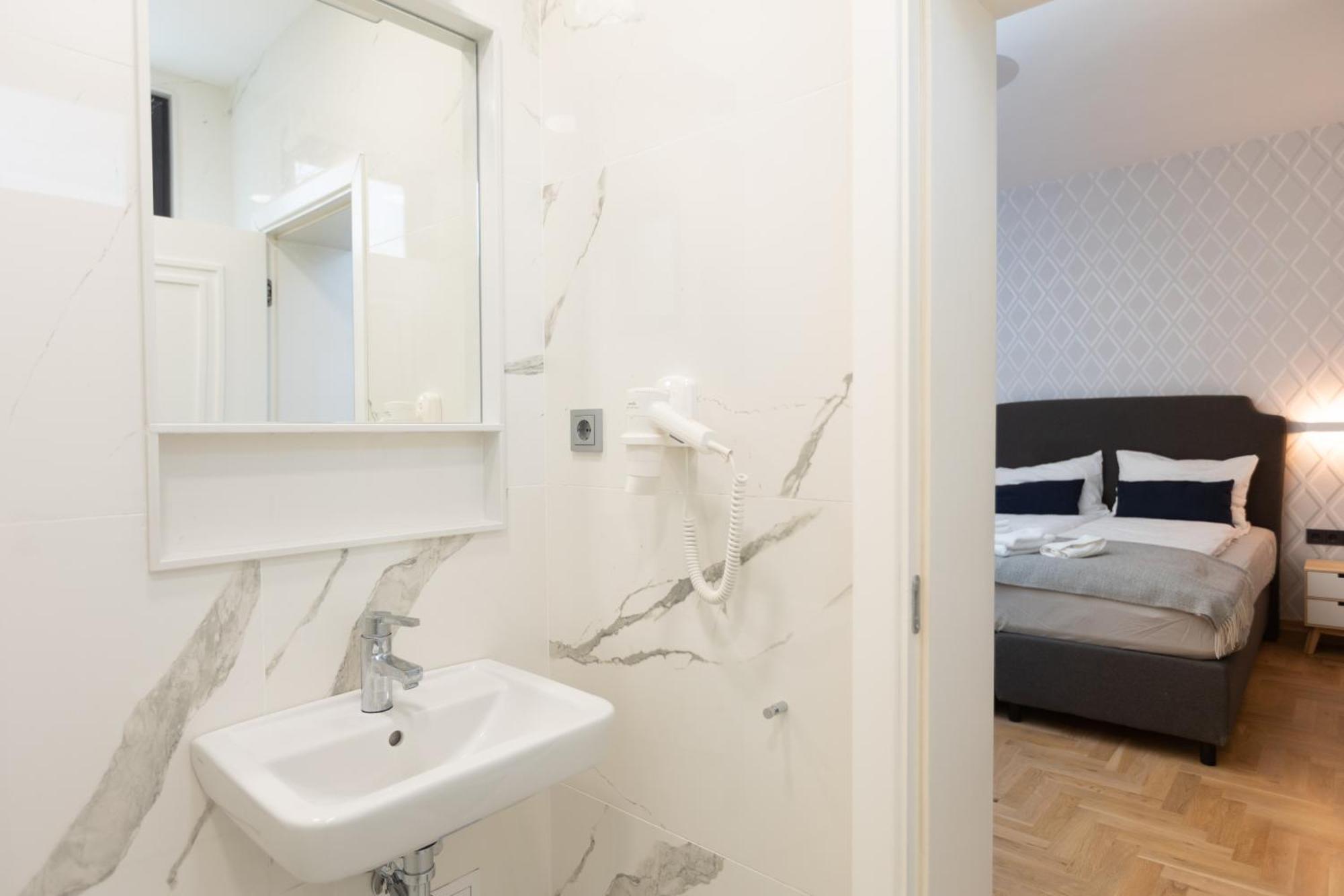 Apartment Luxury 12-1